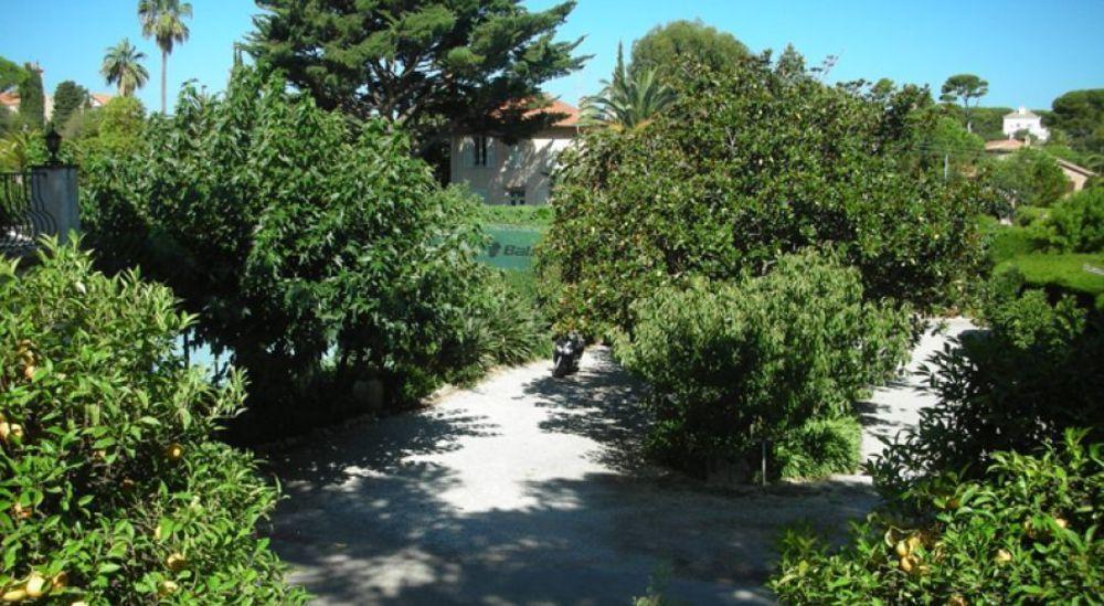 Castel Garoupe Hotel Antibes Exterior photo