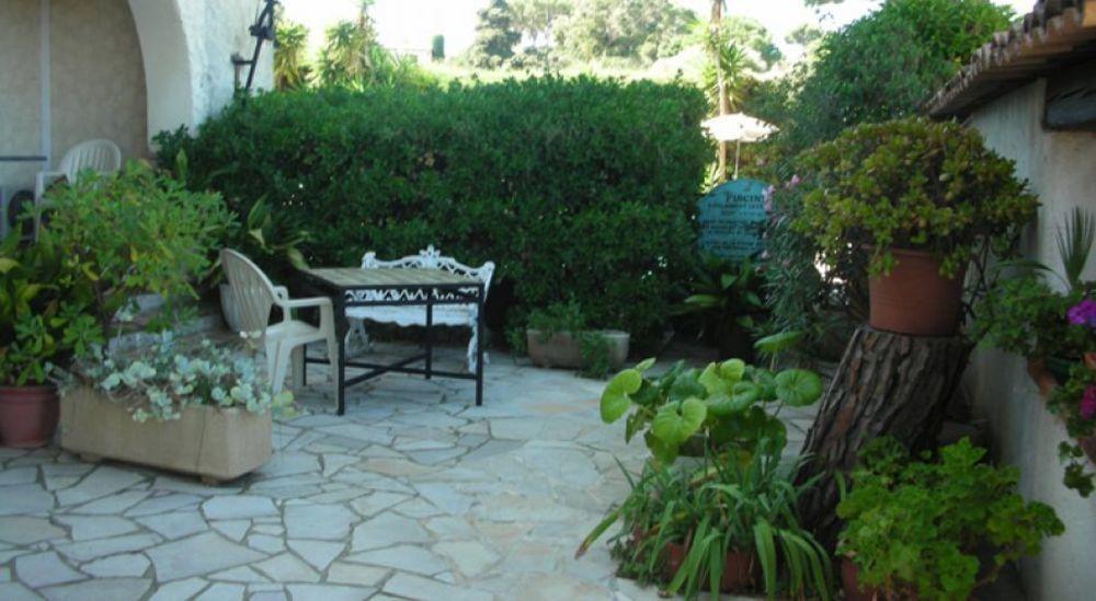 Castel Garoupe Hotel Antibes Exterior photo