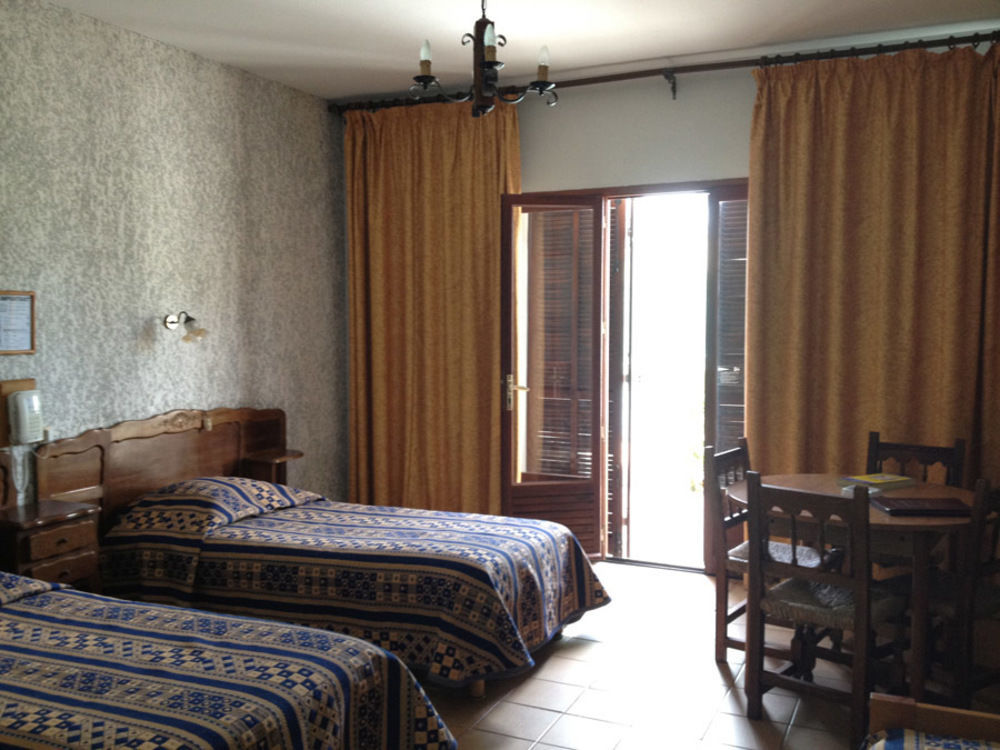 Castel Garoupe Hotel Antibes Exterior photo